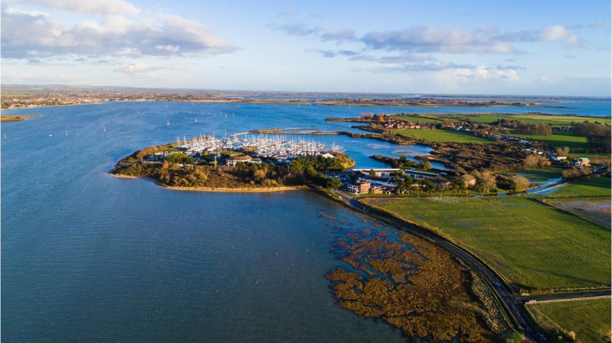 Langstone Quays Resort, Portsmouth Havant Esterno foto