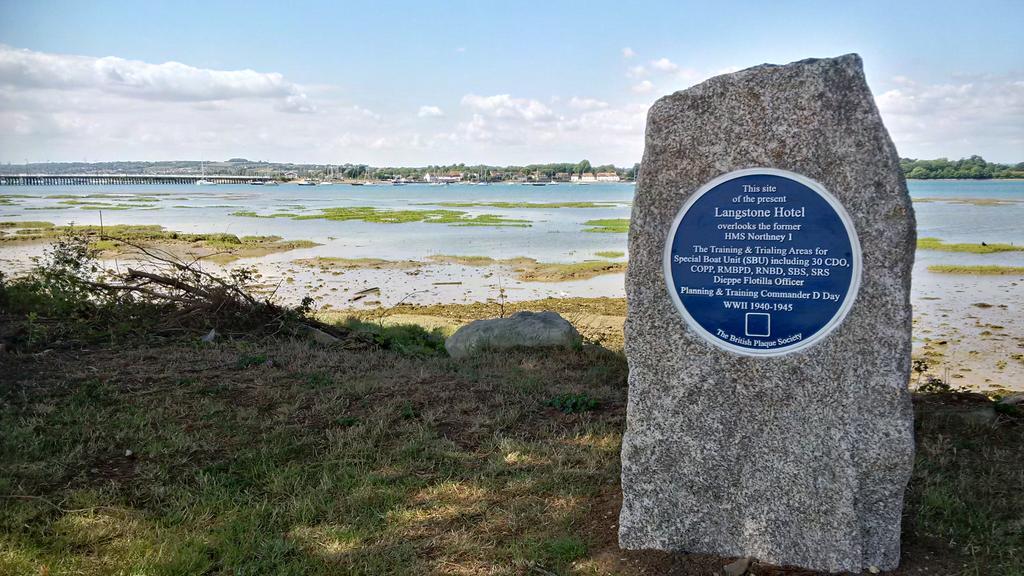 Langstone Quays Resort, Portsmouth Havant Esterno foto